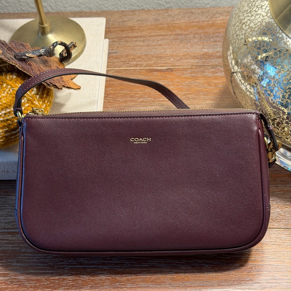 COACH Plaza 22 Shoulder Bag